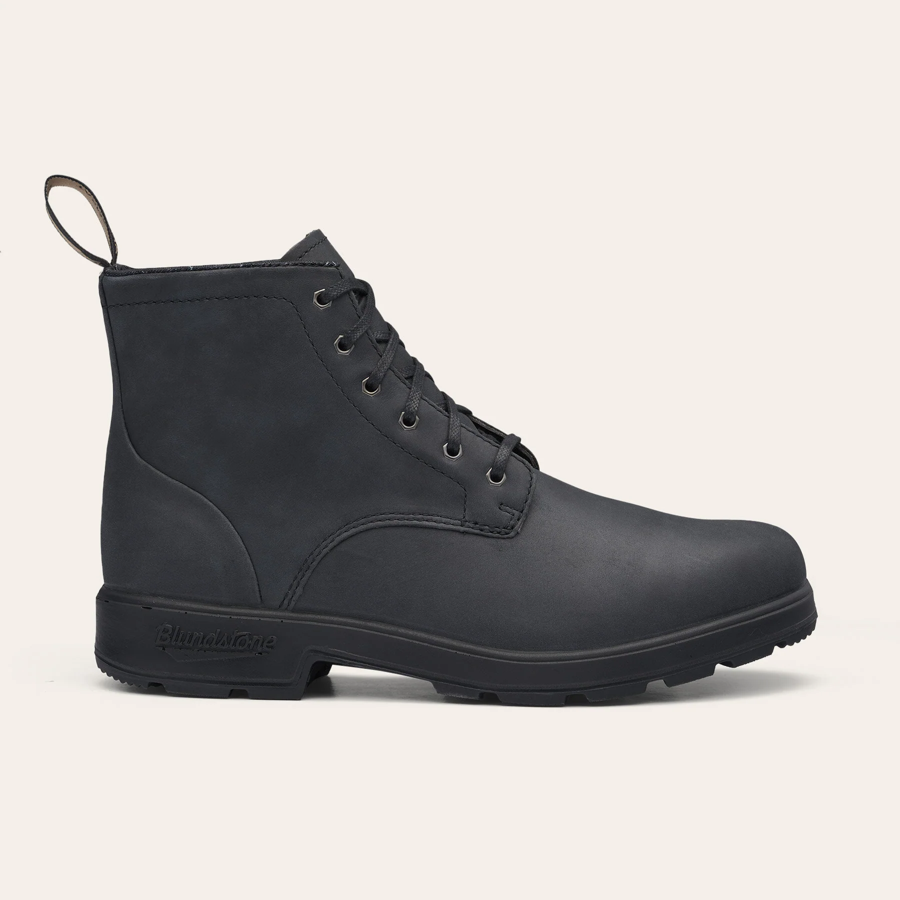 Botas con cordones